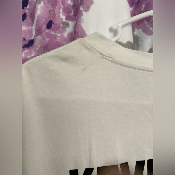 Fabletics The 24-7 V-Neck T-Shirt - Kevin Hart Collection - Size L - NWT - Picture 3 of 6